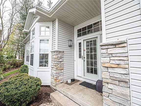 3rd image of 18 Orchard Cir #96