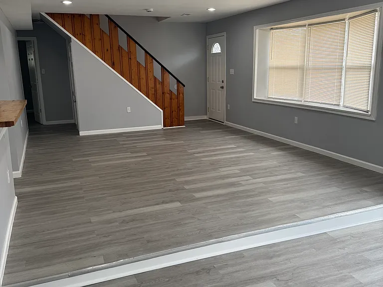 114 S Meadow Dr — Photo 3