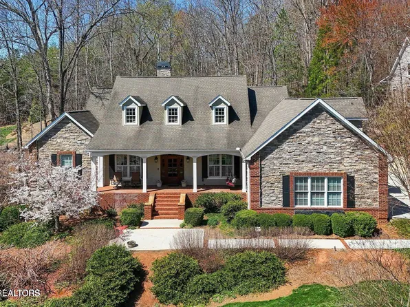 190 Lake Crest Dr, Lenoir City, TN 37772