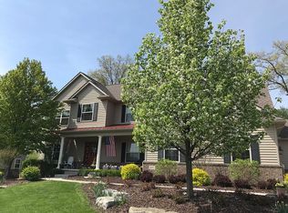 6882 Williamsbury Cir, Clarkston, MI 48348