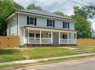 110 1st St, Oxford, NC 27565