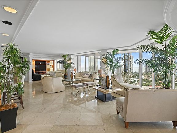 3rd image of 19355 Turnberry Way APT 25GR