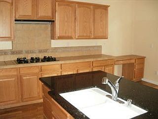 3rd image of 971 Southbridge Cir