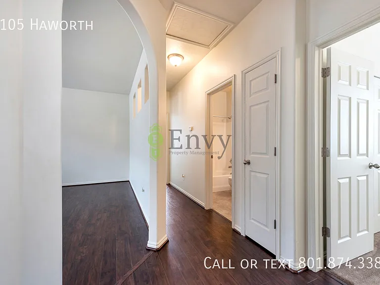 1105 W Haworth Dr — Photo 6