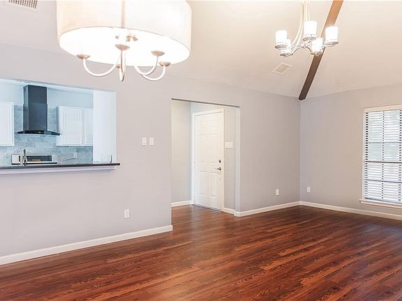 4th image of 2200 Rodney Ln