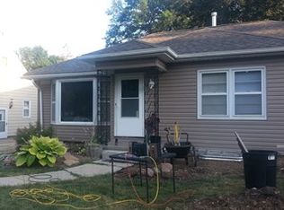 324 Cornwall Ave, Waterloo, IA 50702