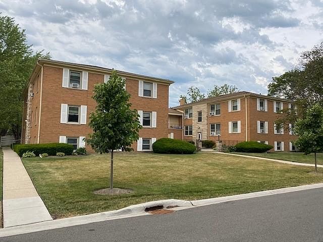 1st image of 1346 Woodview Ln APT 2S