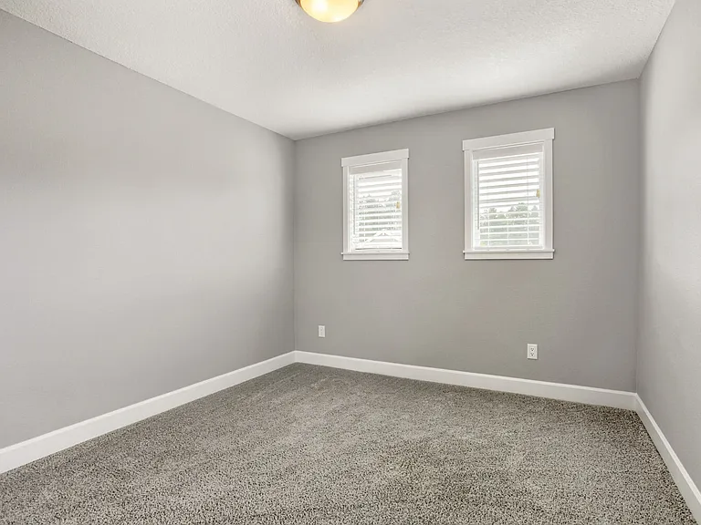 5210 NE 133rd St — Photo 24