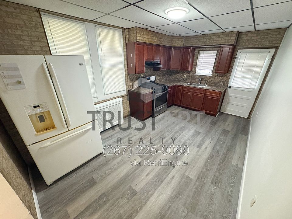 1st image of 2082 Albright St