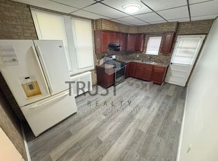 2082 Albright St, Philadelphia, PA 19134