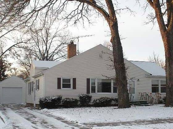 1st image of 327 S St E