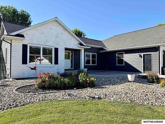 4th image of 1611 Willow Pl