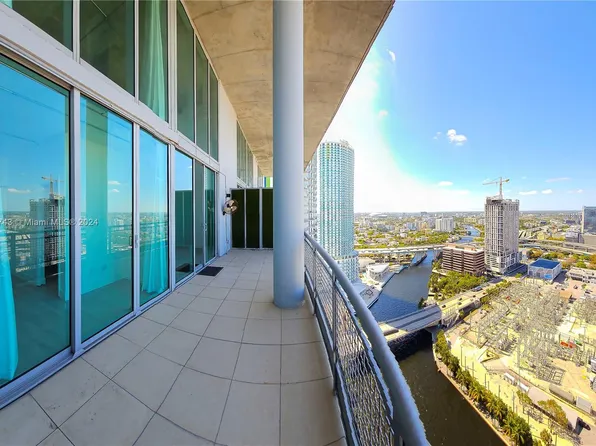 690 SW 1st Ct #Penthouse Ii09, Miami, FL 33130