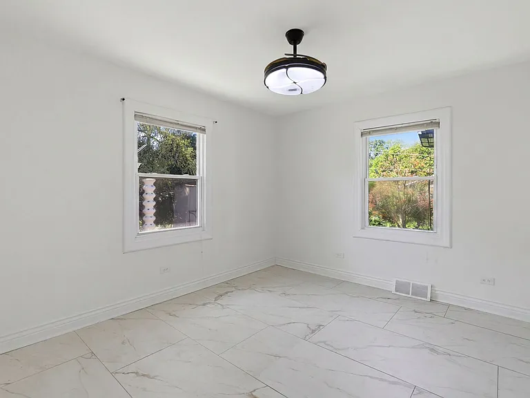 1030 Westmore Meyers Rd — Photo 25
