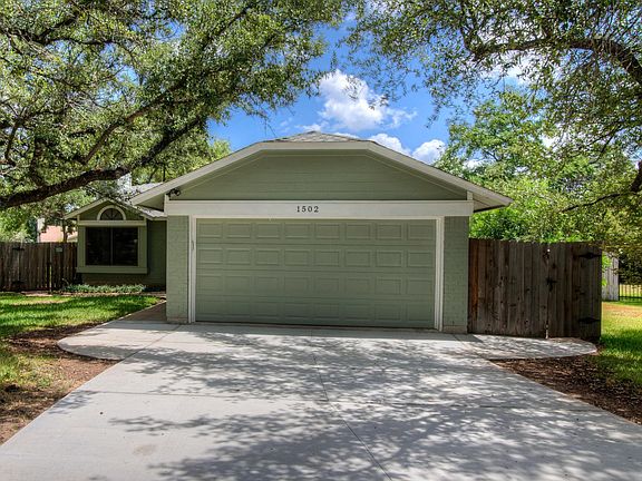 2nd image of 1502 Black Cherry Dr