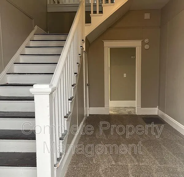 4636 Avenue T — Photo 2