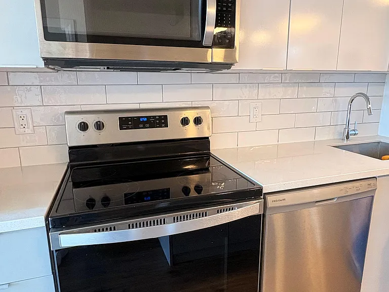 7 Erie Ave #801 — Photo 5