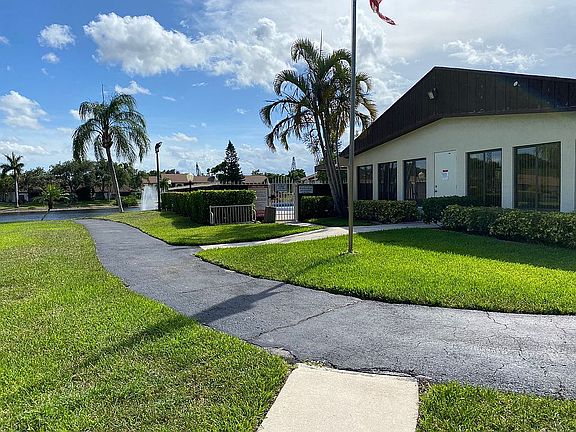 5th image of 4807 Sable Pine Cir #942-B1
