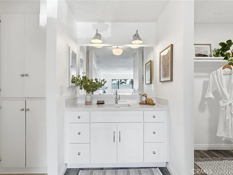 24420 Alliene Ave #3 — Photo 19