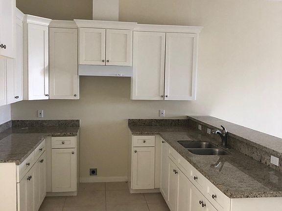 2nd image of 4405 Jan St