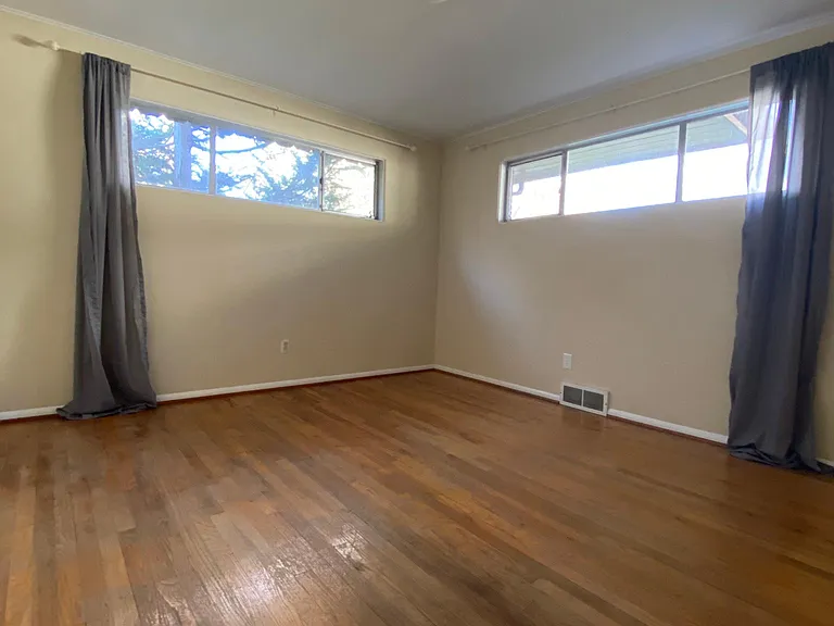 2nd bedroom.
