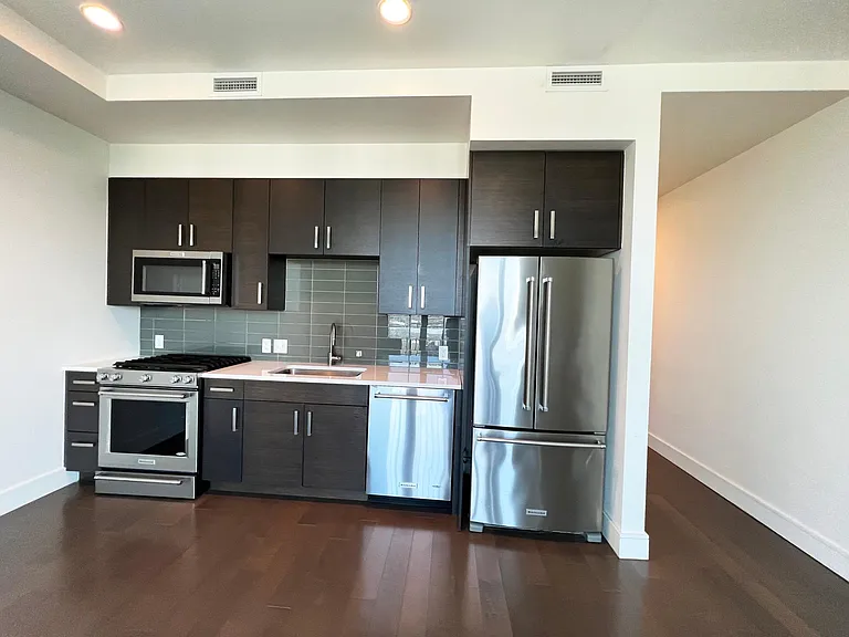 222 West Ave #1510 — Photo 8