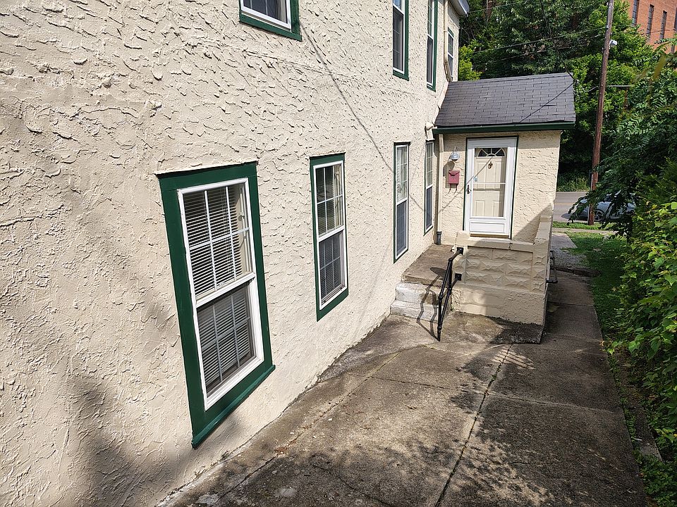 entry to lower unit apartment
