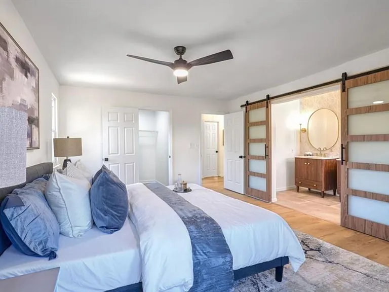 4485 Coventry Way NE — Photo 2