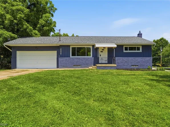3561 Johnson Rd, Barberton, OH 44203