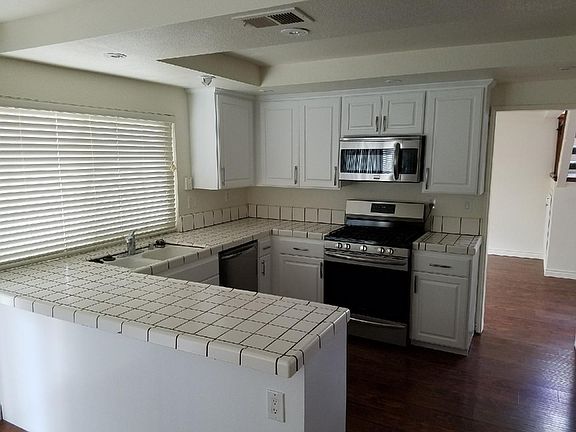 5th image of 631 San Telmo Cir