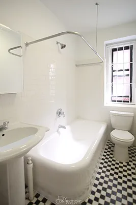 Rented by City Connections Realty | media 27