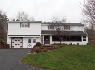 1342 Hawleyton Rd, Binghamton, NY 13903