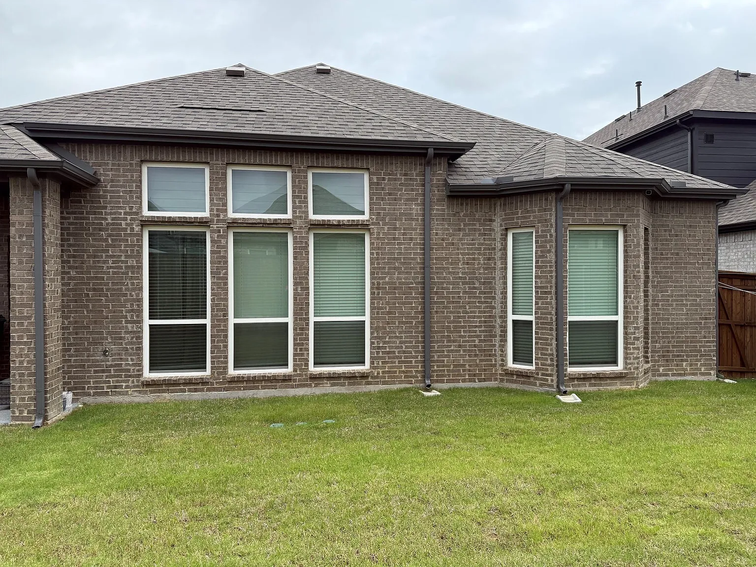 4 bed, 3.0 bath, 2182 sqft, $2,695 — Photo 4