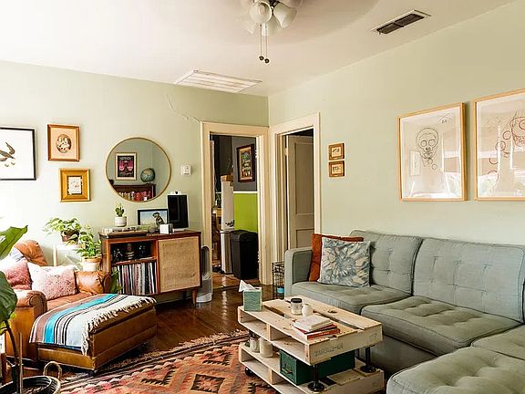 2nd image of 4609 Harmon Ave #1