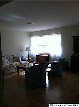 5th image of 76 Chesterfield Ln