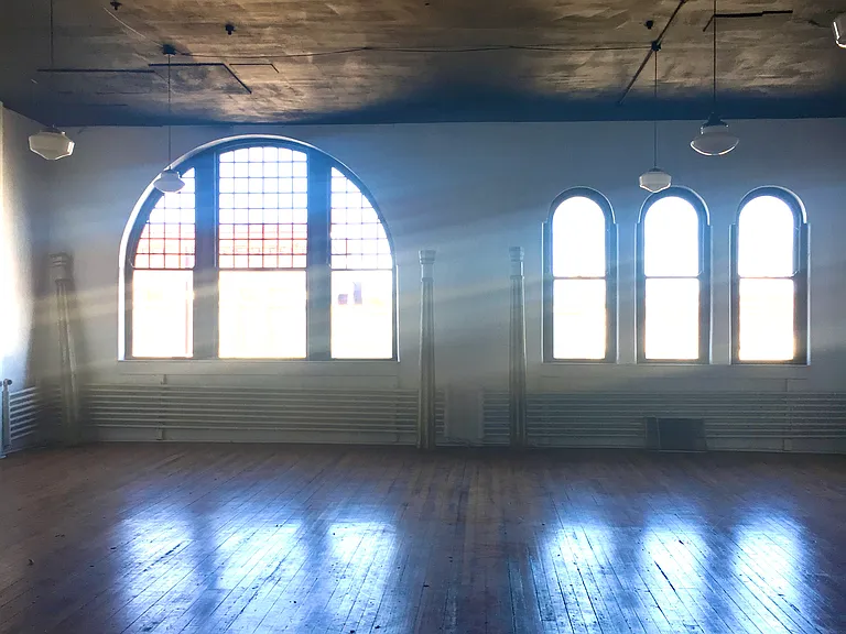 117 1/2 Miami St #PENTHOUSE — Photo 2