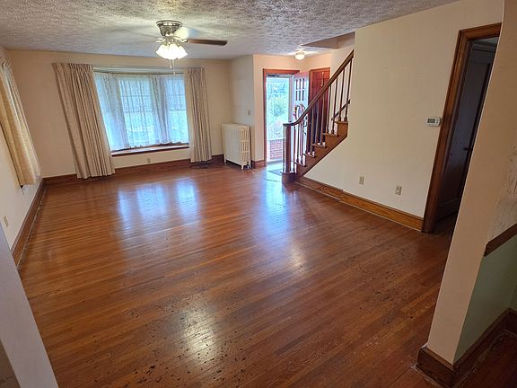 5th image of 807 S Raleigh St