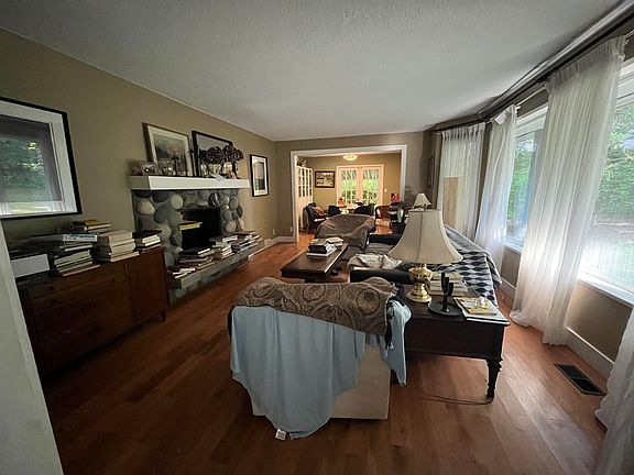 4th image of 13715 28th Ave