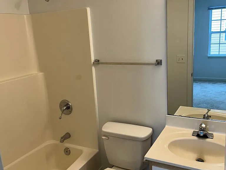 Arlington Apartments — Photo 166