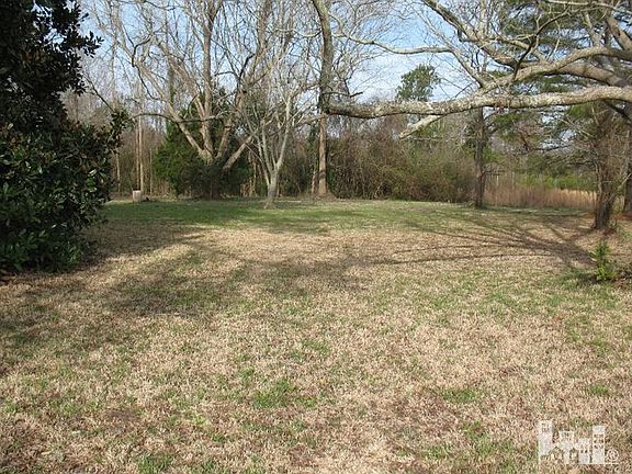 4th image of 3133 Castle Hayne Road