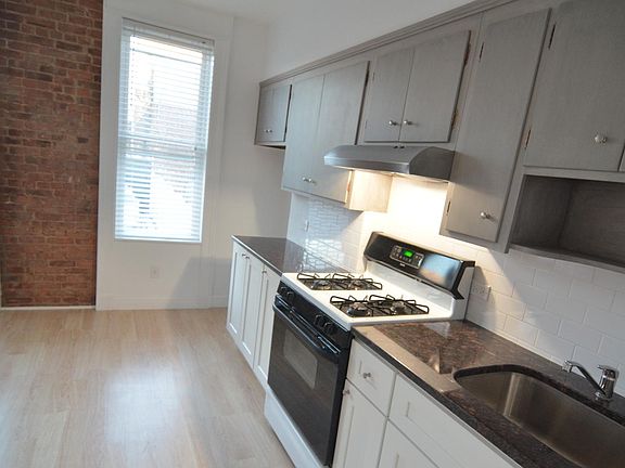 3rd image of 5944 Summerfield St #0