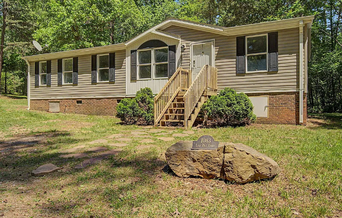 Building Photo - 1083 Lily Pad Ln