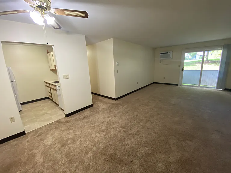 Sunset Ridge Apartments — Photo 73