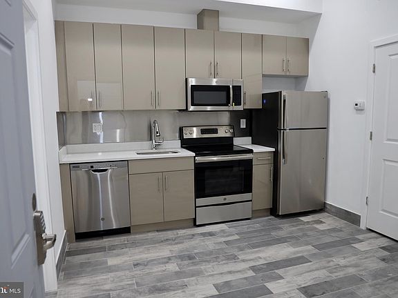 2nd image of 1231 Vine St #1