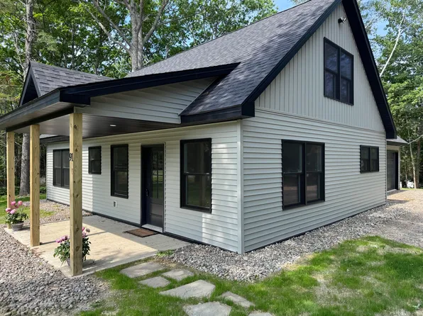 91 Woodland Heights, Bucksport, ME 04416