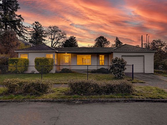 4th image of 11186 SE 32nd Ave