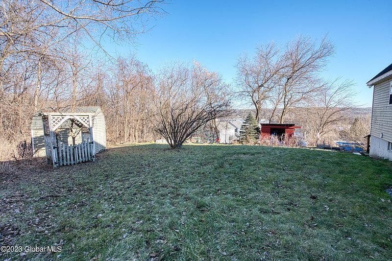 3rd image of 18 Hulin Street