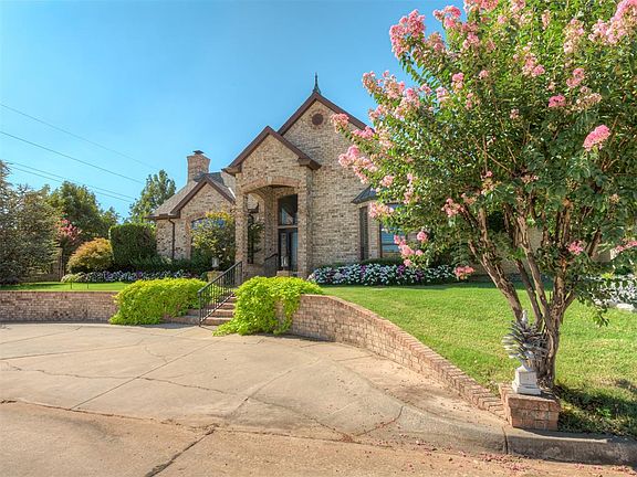 3rd image of 2104 Pinnacle Point