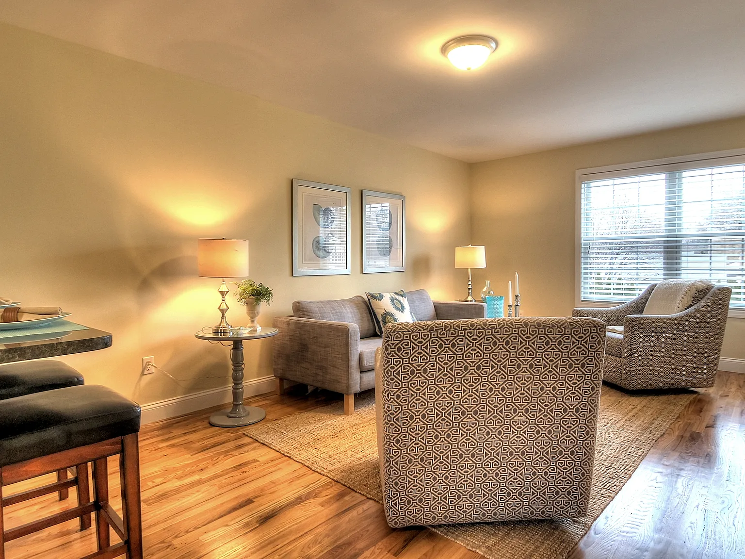 2 bed, 1.5 bath, 1644 sqft, $2,950 — Photo 2
