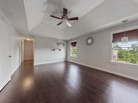 4th image of 8788 Park Hill Ct